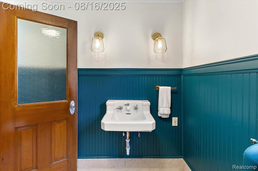1059 Seminole Street, Detroit, MI 48214 — Photo 57