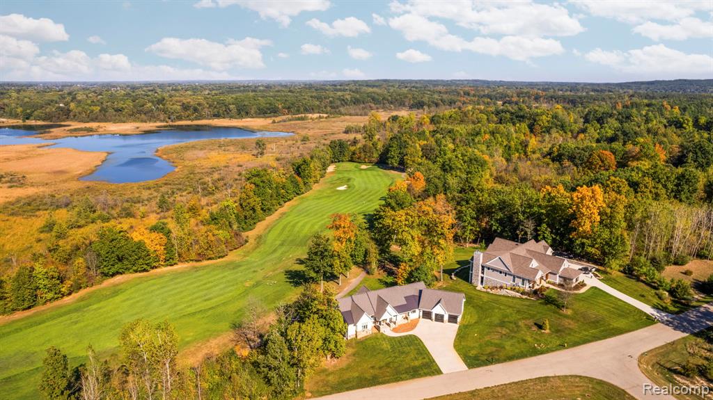 9069 Preserve Drive, Fenton, MI 48430 — Photo 3
