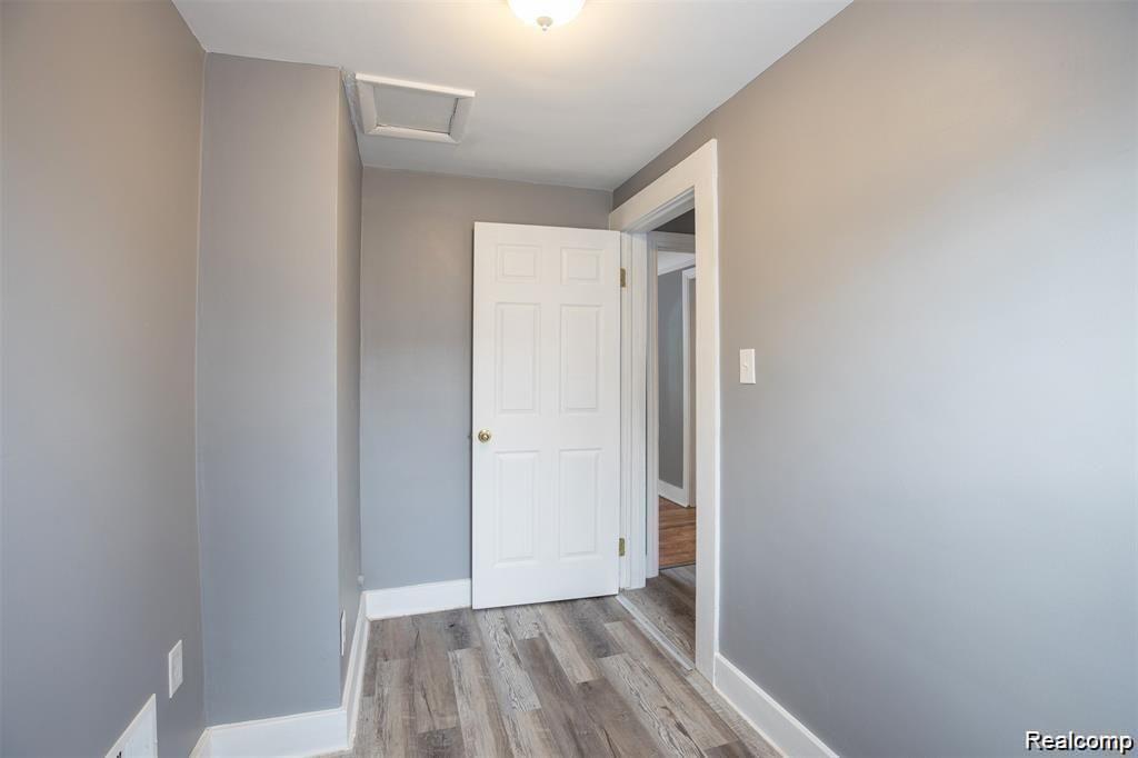 6753 HEYDEN Street, Dearborn Heights, MI 48127 — Photo 29