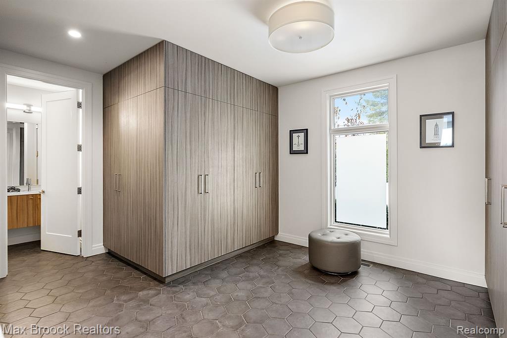 6925 Meadowlake Road, Bloomfield Hills, MI 48301 — Photo 11