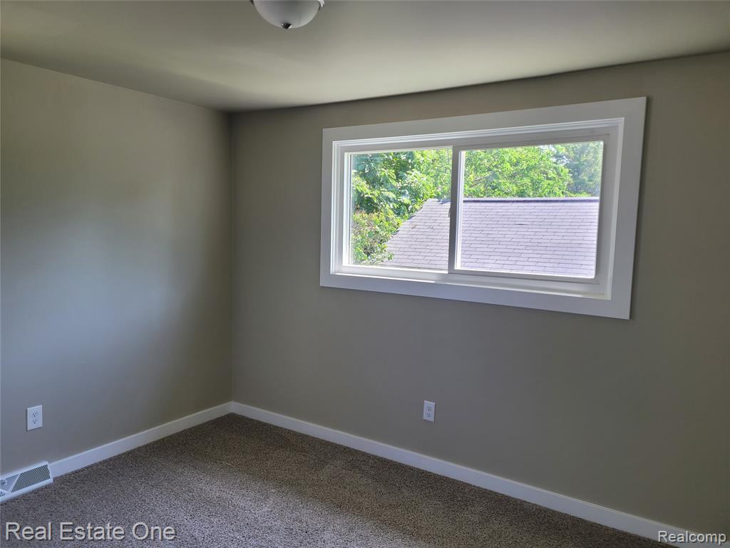 4212 Halkirk Drive, Waterford, MI 48329 — Photo 23