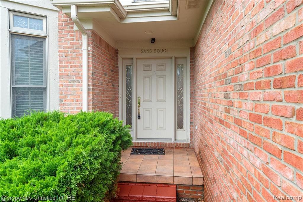 47274 Hunters Park Drive, Plymouth, MI 48170 — Photo 6