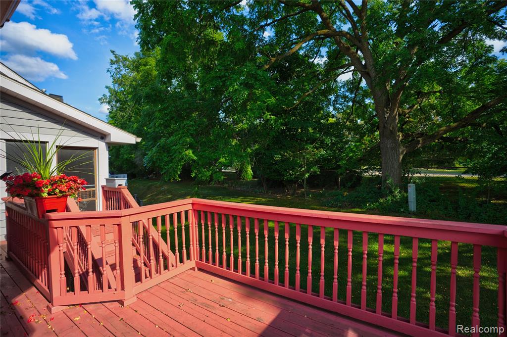 5366 Warwick Trail, Grand Blanc, MI 48439 — Photo 10