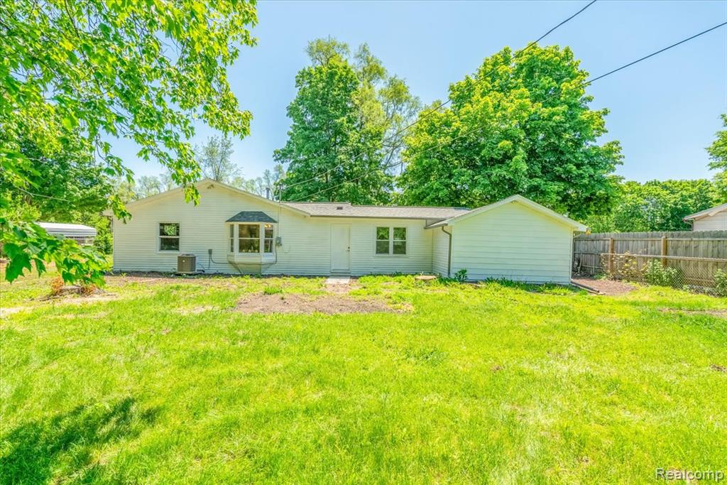 40036 E Huron River Drive, Belleville, MI 48111 — Photo 4