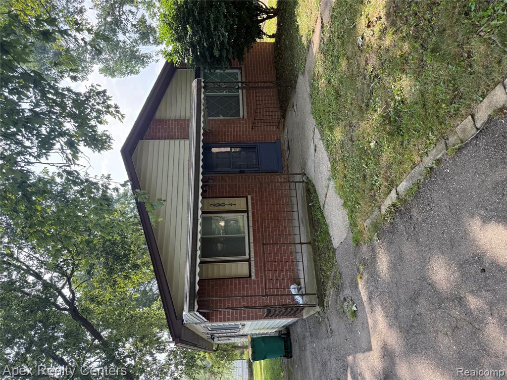 20017 Cornell Avenue, Brownstown, MI 48174