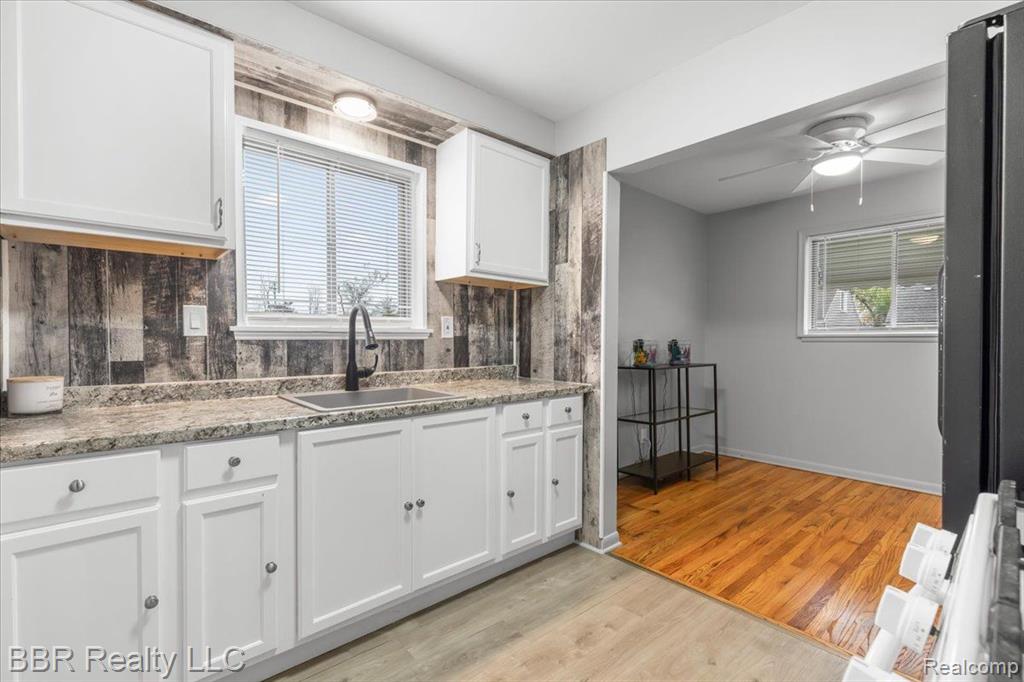 408 WHITE Avenue, Lincoln Park, MI 48146 — Photo 13