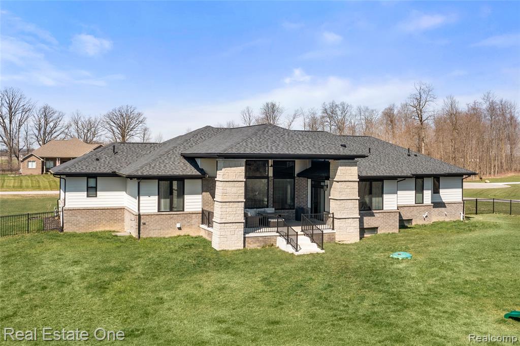 73404 Castle Court, Armada, MI — Photo 48