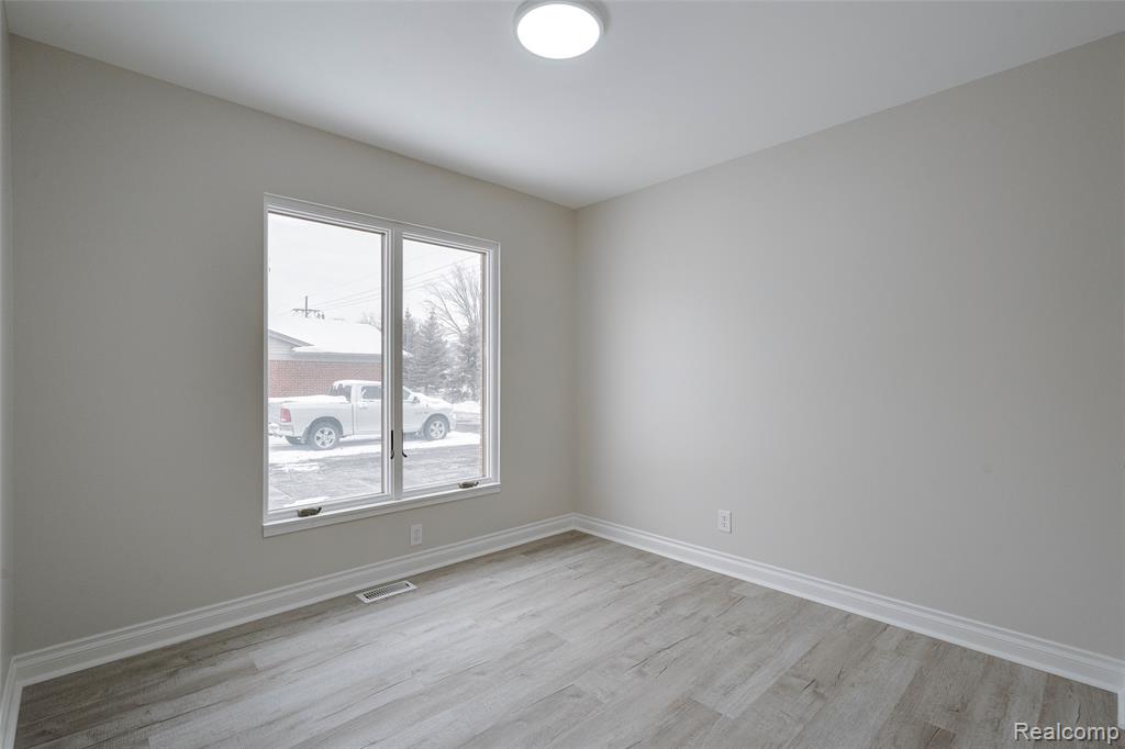 6170 N NEWBURGH Road, Westland, MI — Photo 12