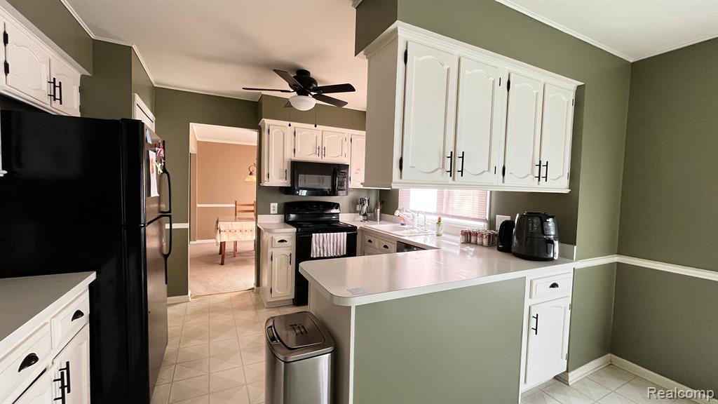 5725 FOLKSTONE Drive, Troy, MI 48085 — Photo 5