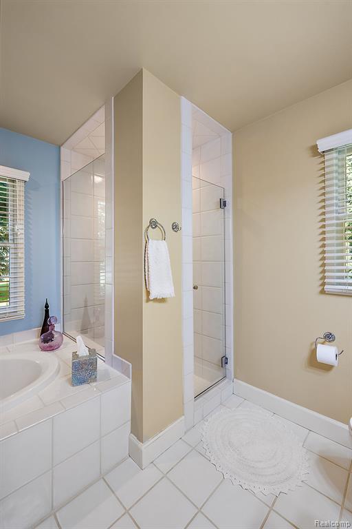 733 LONGFORD Drive, Rochester Hills, MI 48309 — Photo 39