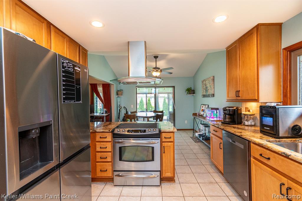 40612 REHSE Drive, Clinton Twp, MI 48038 — Photo 19