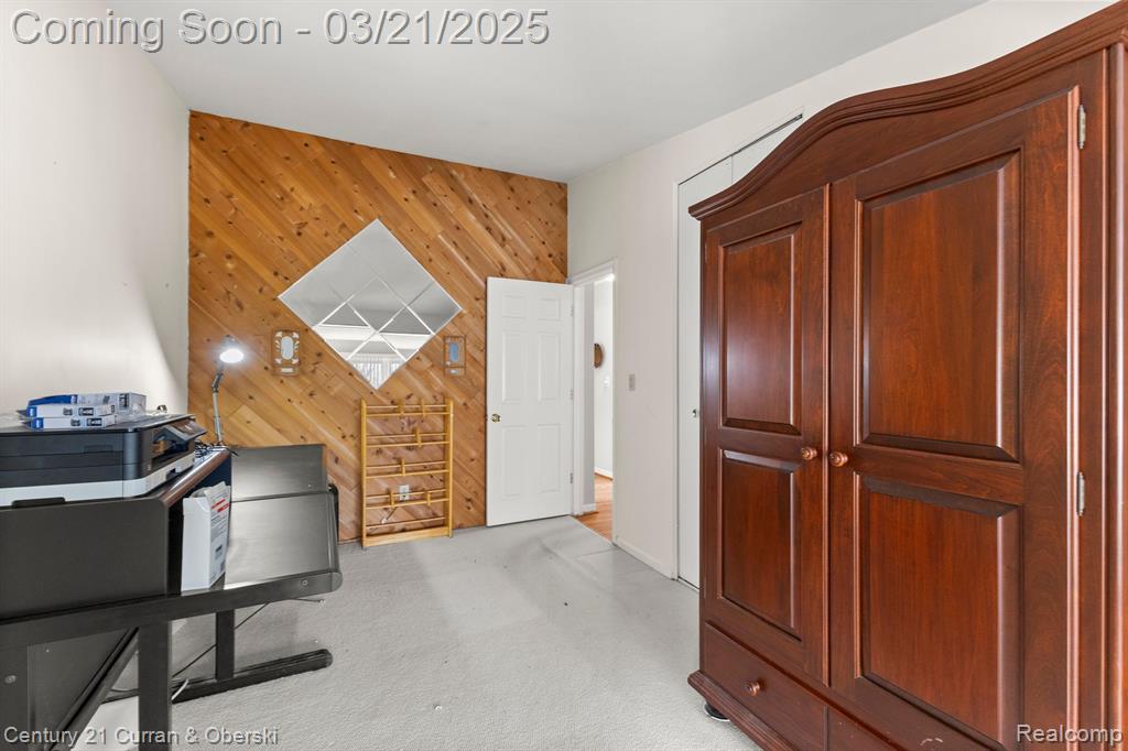 7484 N CHARLESWORTH Street, Dearborn Heights, MI 48127 — Photo 21
