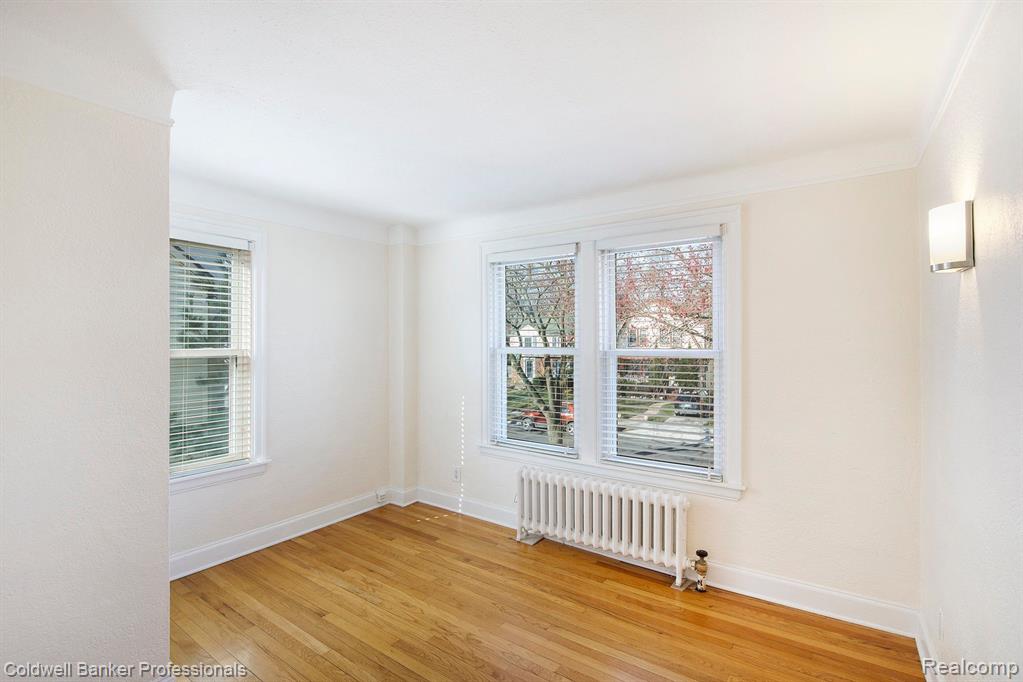 913 IRVING Avenue, Royal Oak, MI 48067 — Photo 19