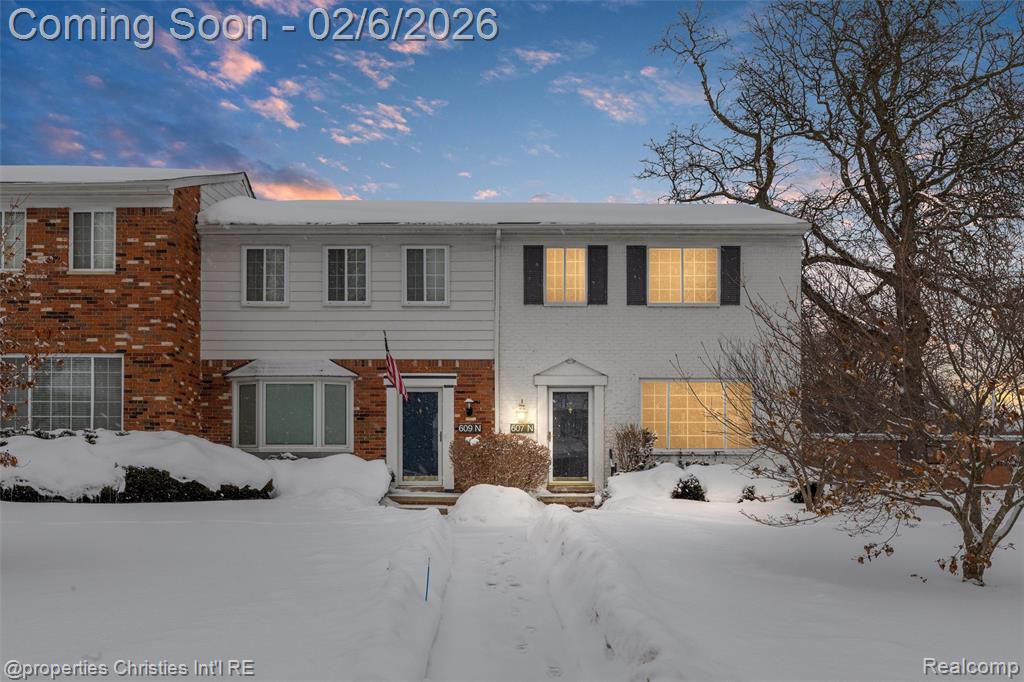 607 Fox Hills Drive N, Bloomfield Hills, MI 48304 — front exterior