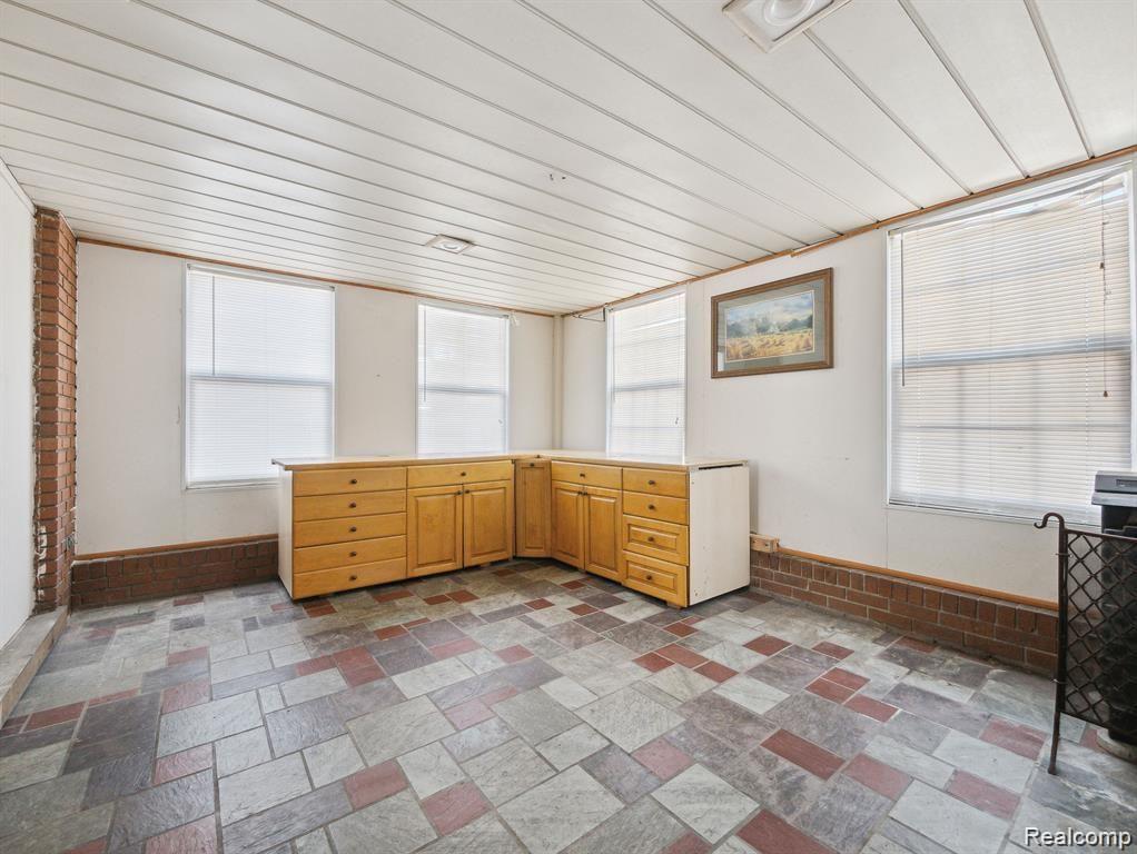664 BUCKINGHAM Avenue, Lincoln Park, MI 48146 — Photo 27