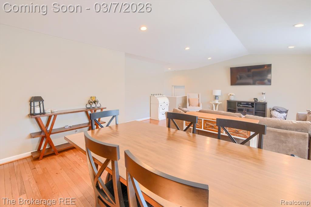 4405 Green Lake Road, West Bloomfield, MI 48323 — Photo 16