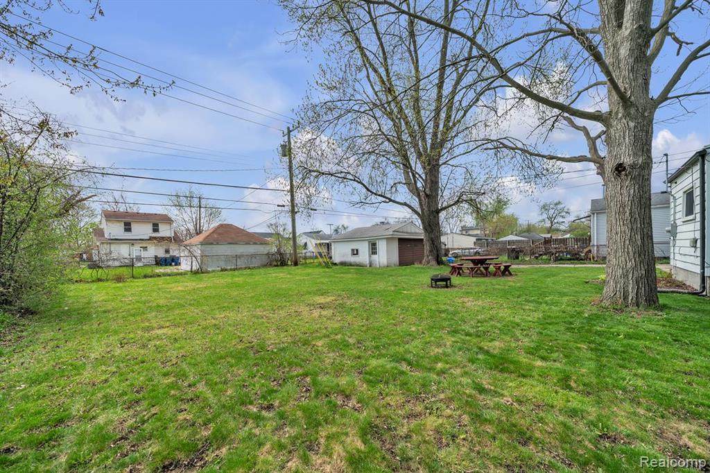 8620 Stephens, Warren, MI 48089 — Photo 6