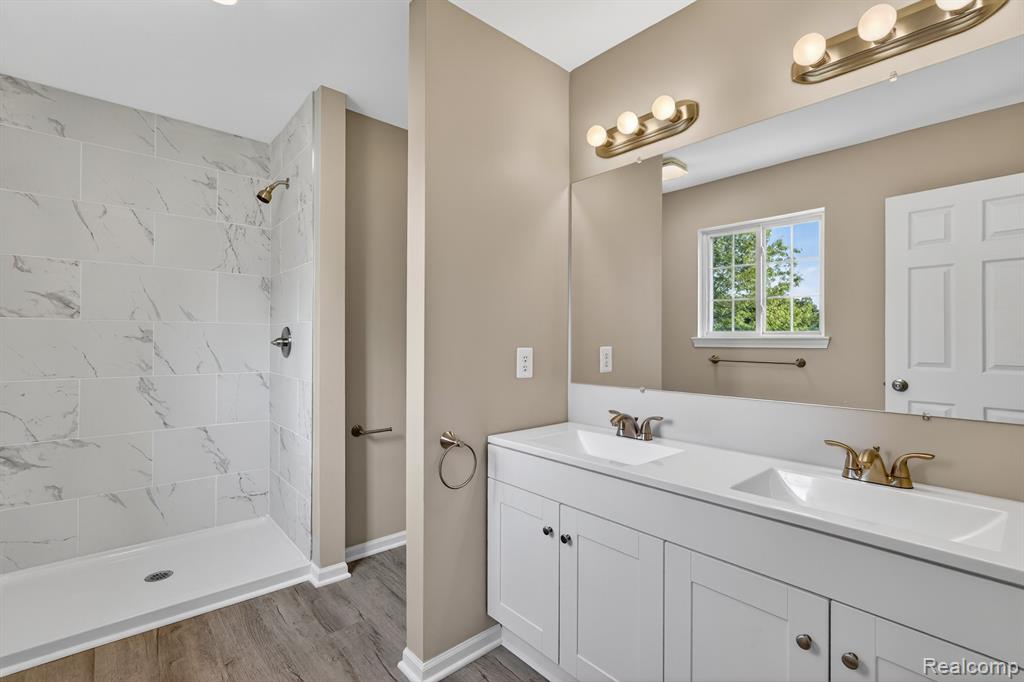 5195 Wyndham Place, Fenton, MI 48430 — Photo 20