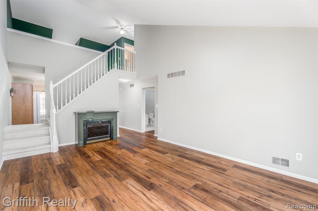 389 WOODFIELD SQUARE Lane, Brighton, MI 48116 — Photo 14