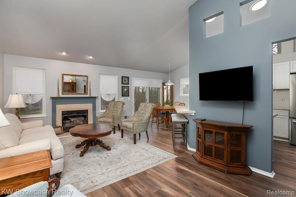 6481 PEMBROOK Drive, Westland, MI — Photo 6