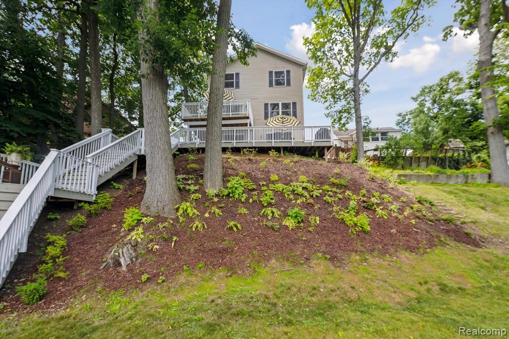 6201 Academy Drive, Brighton, MI 48116 — Photo 36