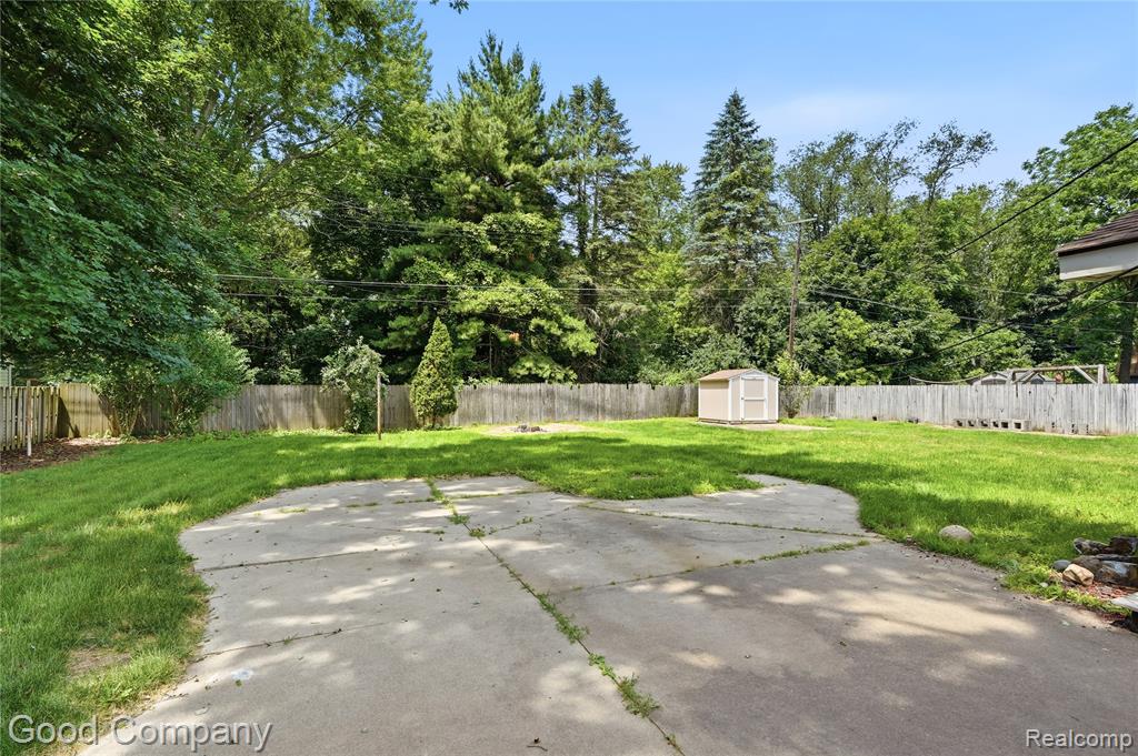 3130 Greenlawn Avenue, Commerce Twp, MI 48382 — Photo 23