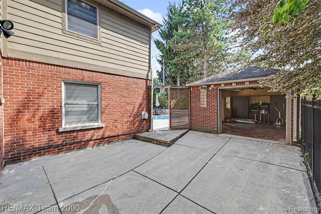 22331 Watsonia Street - Photo 4