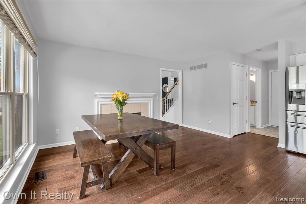 45693 Radnor Road, Canton, MI 48187 — Photo 13