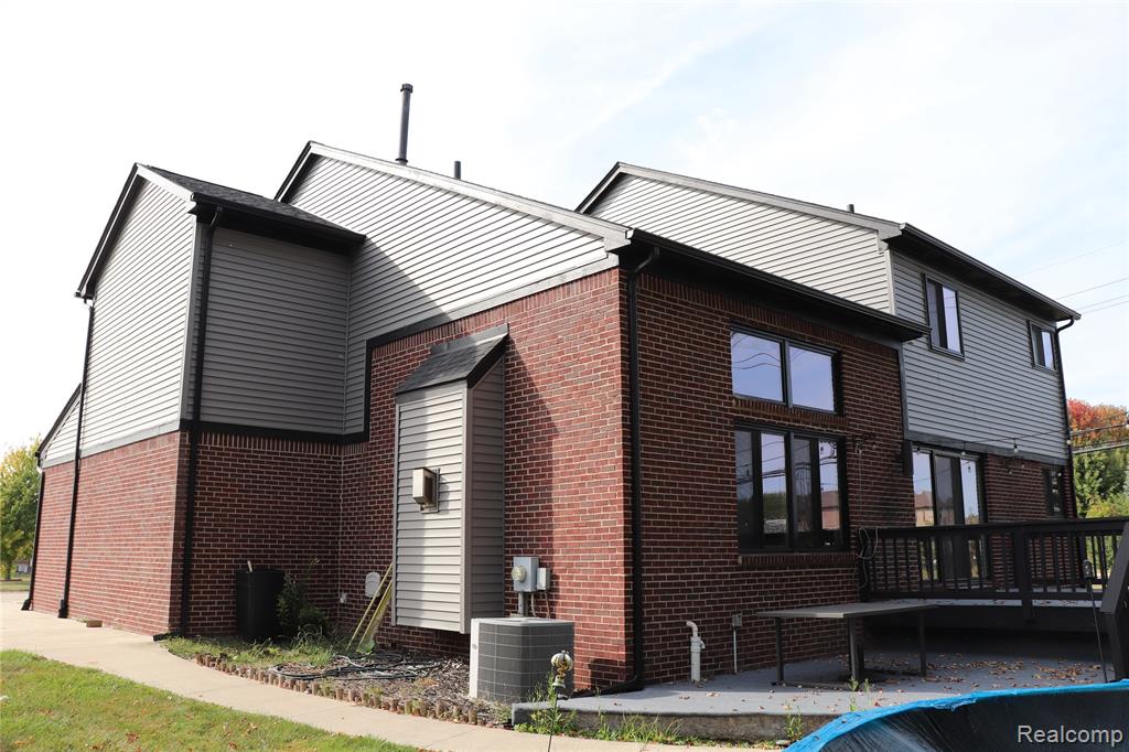 52424 Walnut Drive, Chesterfield, MI 48047 — Photo 31