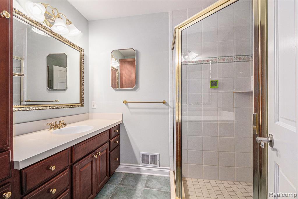 490 Hunters Crest Drive, Saline, MI 48176 — Photo 21