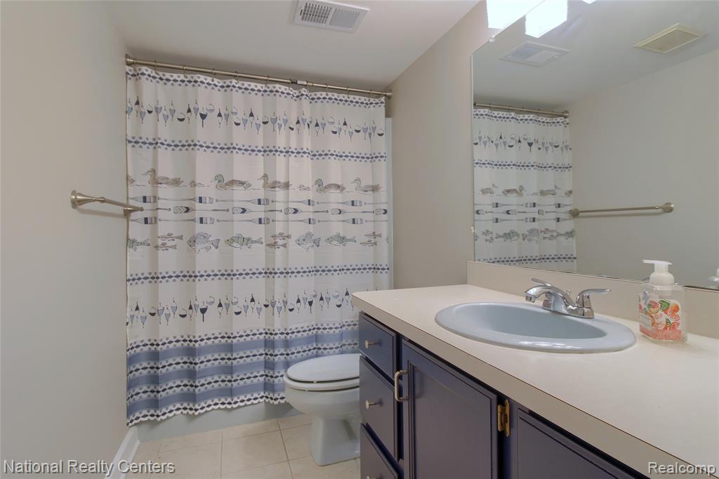 713 Woodcreek Circle, 26, Saline, MI 48176 — Photo 24