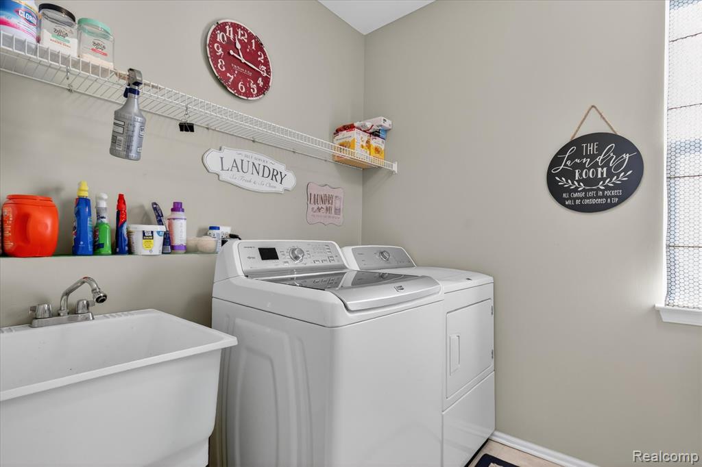 3226 Estate View Court, Commerce Twp, MI 48382 — Photo 46