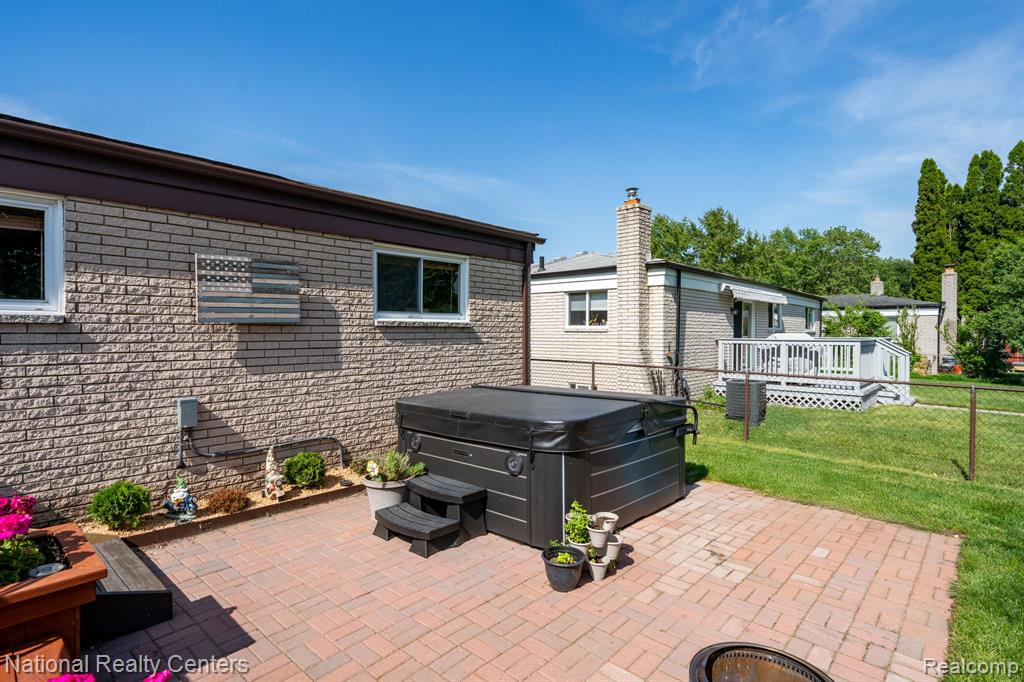 1760 Westwood Drive, Madison Heights, MI 48071 — Photo 24