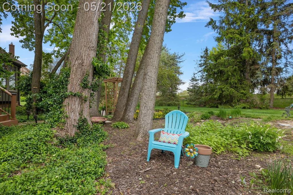 33891 Yorkridge Street, Farmington, MI 48331 — Photo 10
