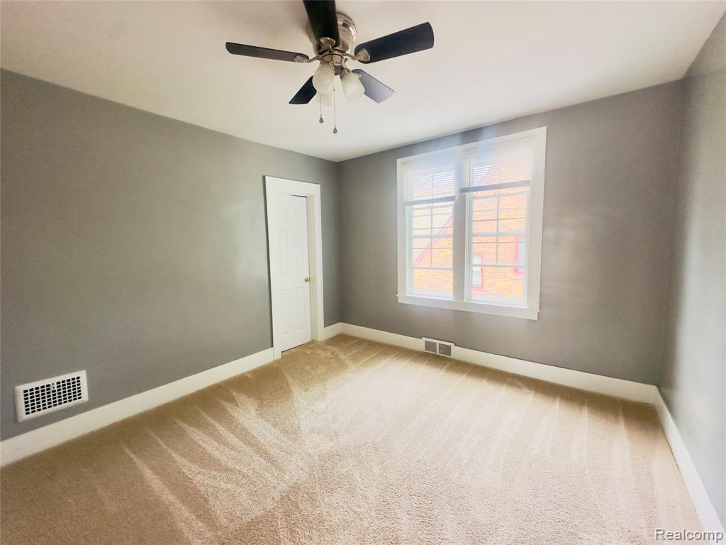 25 W Greendale, Highland Park, MI 48203 — Photo 18