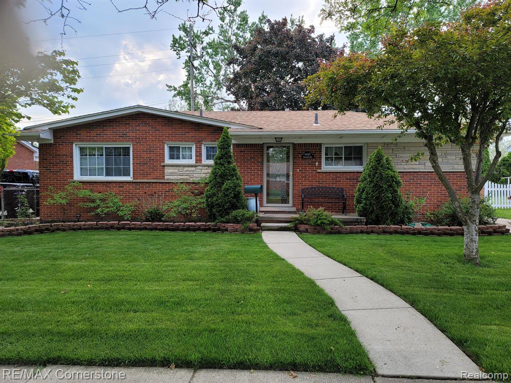 6615 SHADOWLAWN Street, Dearborn Heights, MI 48127 — front exterior