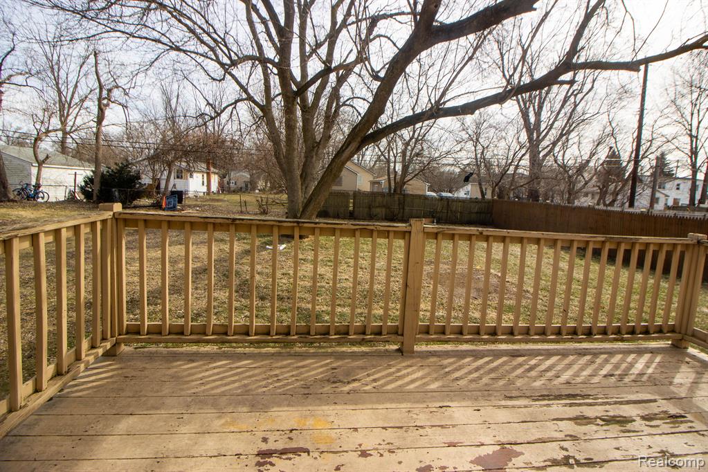 752 PENSACOLA Avenue, Pontiac, MI 48340 — Photo 20