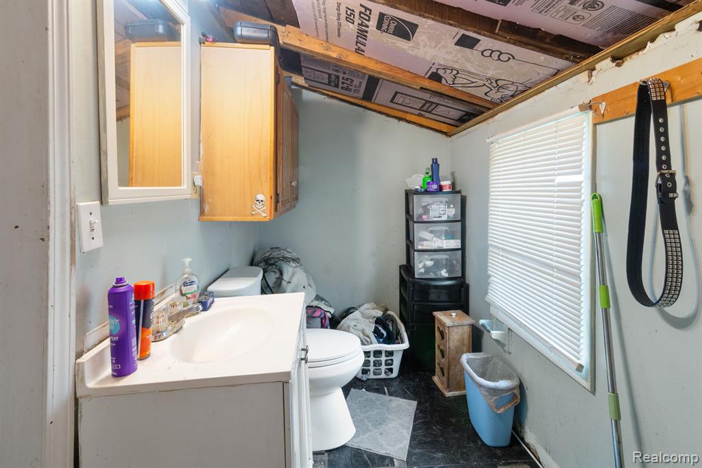 659 N VAN DYKE Road, Imlay City, MI 48444 — Photo 12