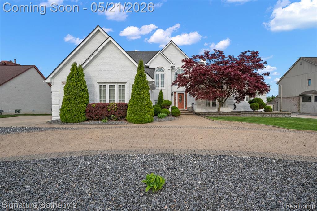 42280 Locklin Drive, Sterling Heights, MI 48314 — front exterior