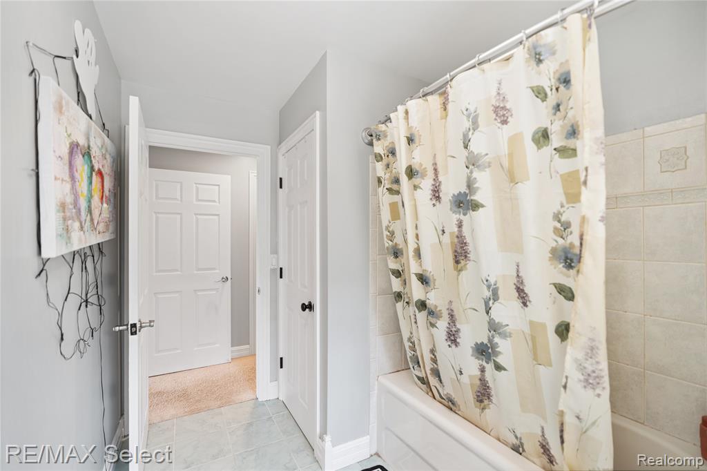 11472 Moffett Court, Fenton, MI, 48430