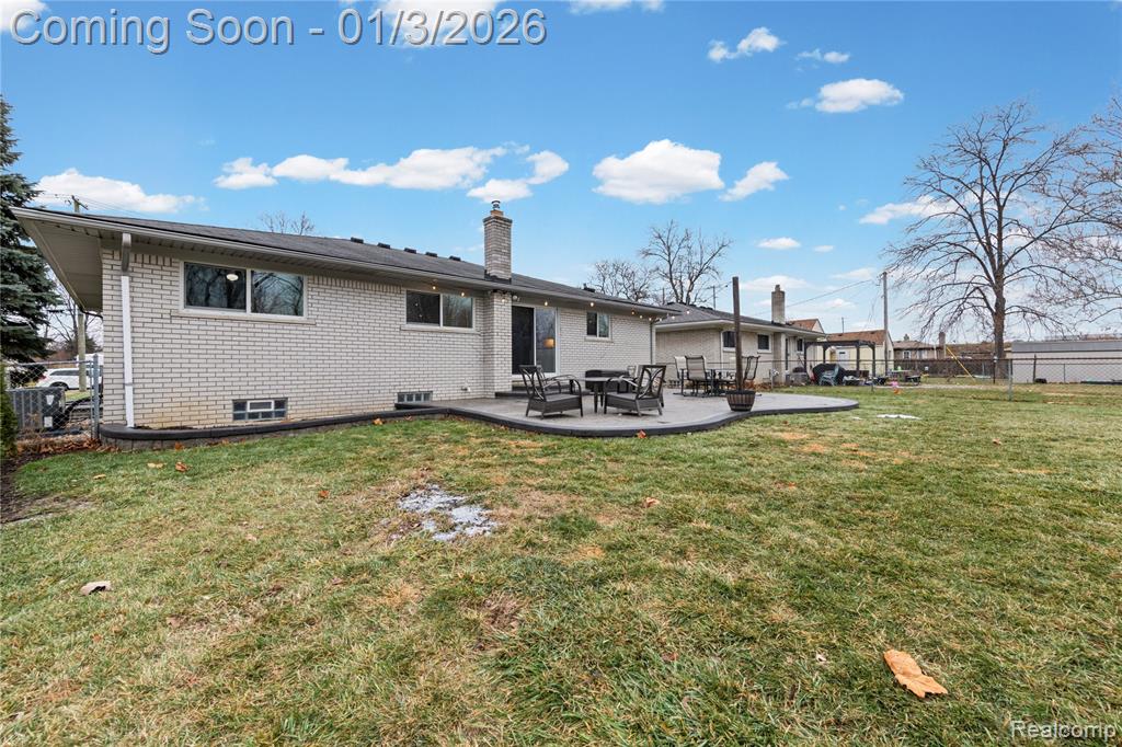700 W Girard Avenue, Madison Heights, MI 48071 — Photo 6