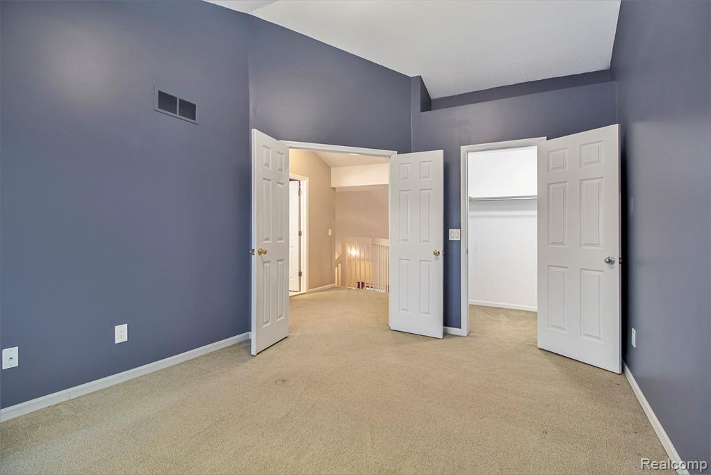 131 W KENILWORTH Avenue, Royal Oak, MI 48067 — Photo 18