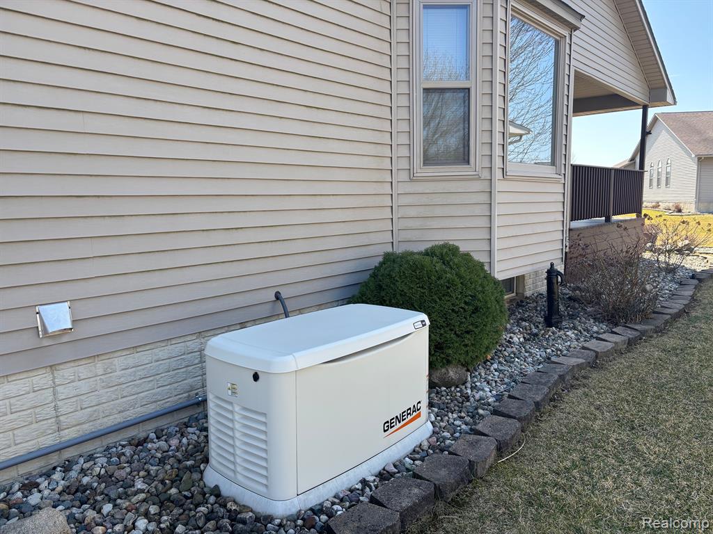7351 Cross Creek Drive, Swartz Creek, MI 48473 — Photo 3