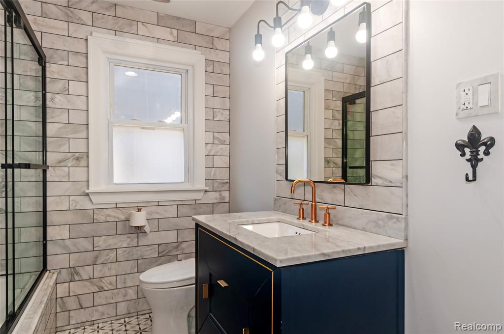 802 Catalpa Drive, Royal Oak, MI 48067 — Photo 8