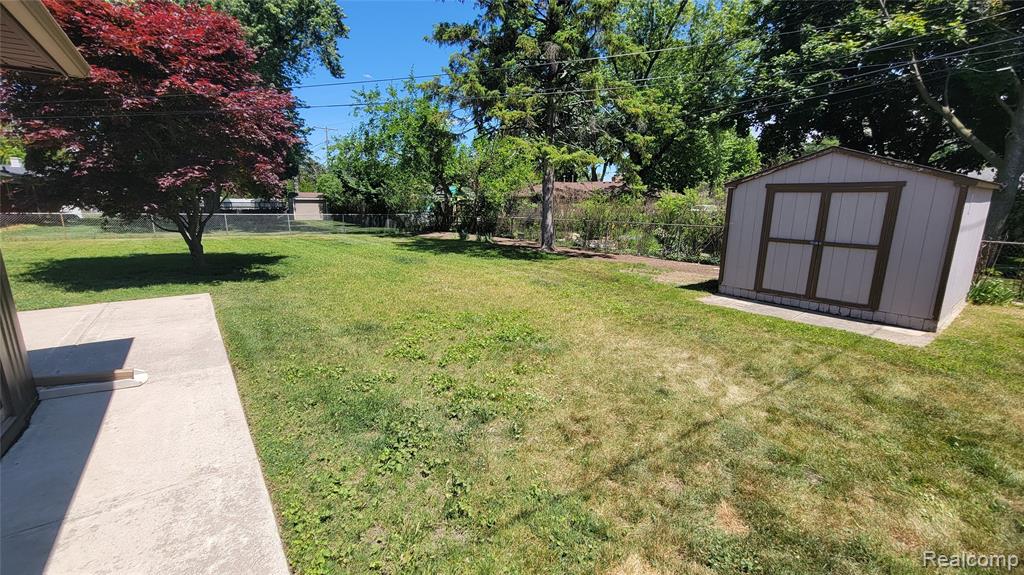 45502 Klingkammer Street, Utica, MI 48317 — Photo 26