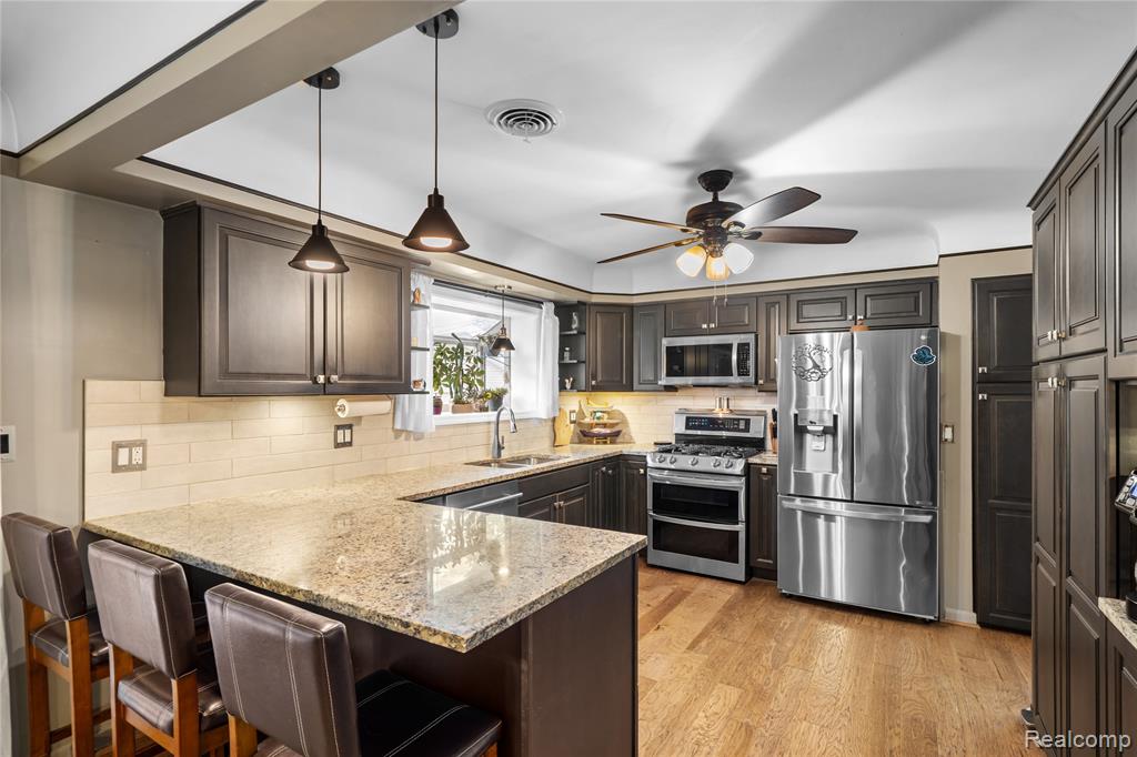 7125 Highview Street, Dearborn Heights, MI 48127 — Photo 12