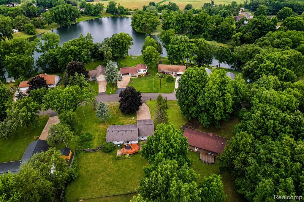 555 Tomahawk Trail, Highland, MI — Photo 4