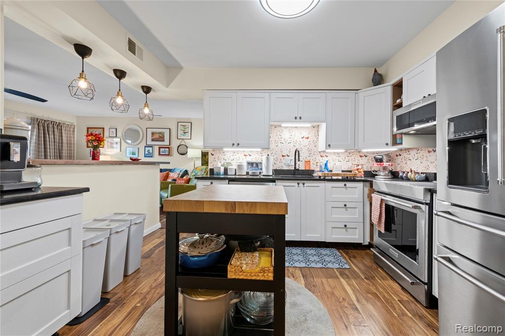 8309 Colony Drive, 21, Grosse Ile, MI 48138 — Photo 11