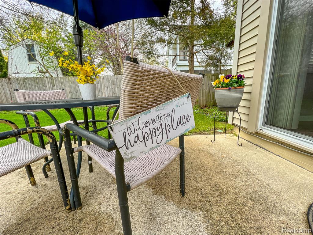 8603 Hibbing Street, Commerce Twp, MI 48382 — Photo 17