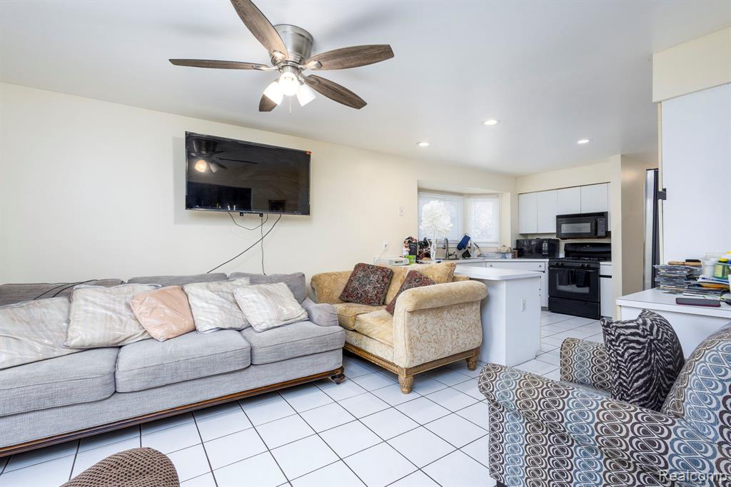 52448 Cedar Mill Drive, Macomb, MI 48042 — Photo 14